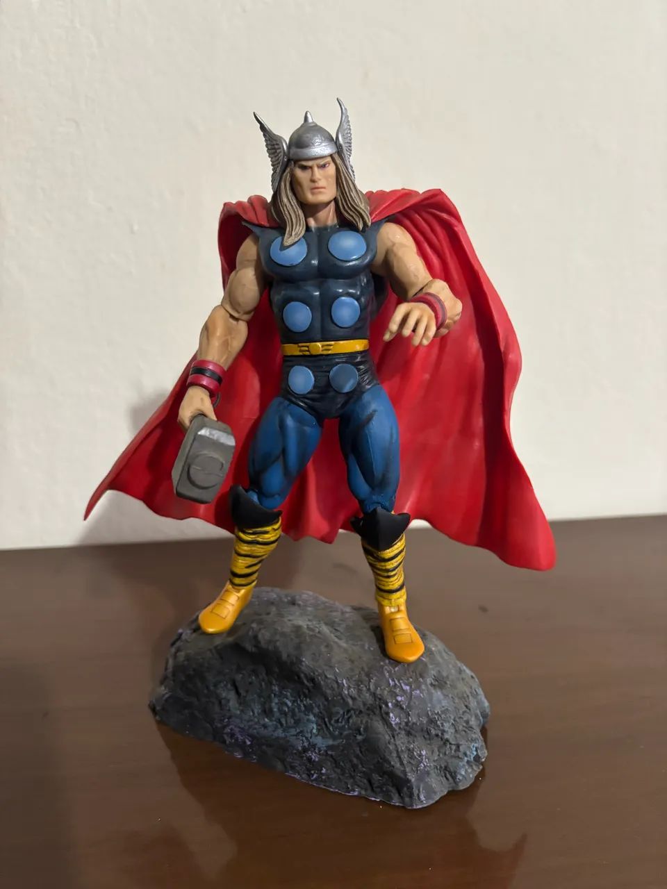 Action Figure Thor - Marvel Select - Diamond Select Toys - Foto 2