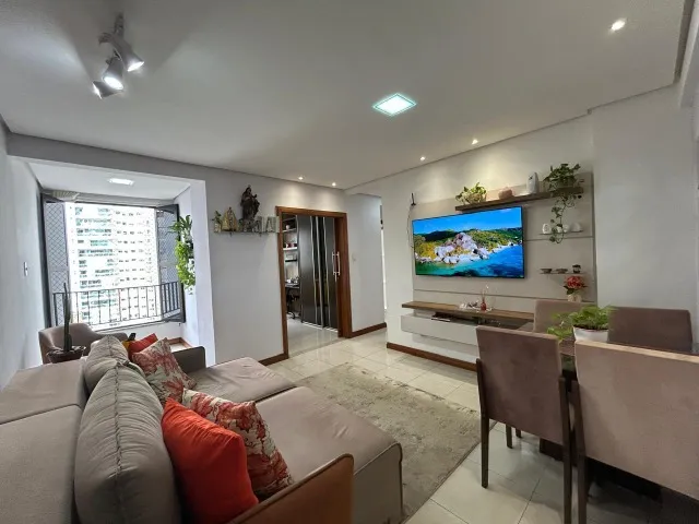 Lindo Apto Semi mobiliado 3/4 (sendo 1 suíte), 2 vagas de garagem.