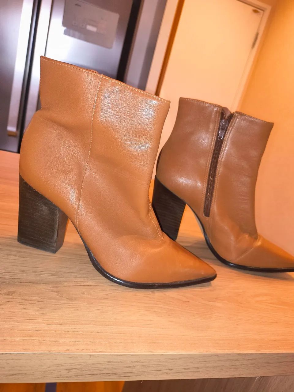 Bota da Arezzo semi nova 35 - Foto 2