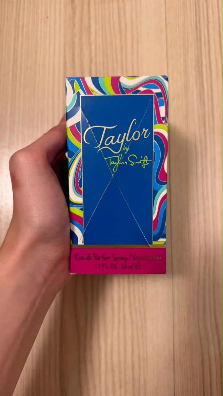 Perfume Taylor by Taylor Swift  - Foto 2