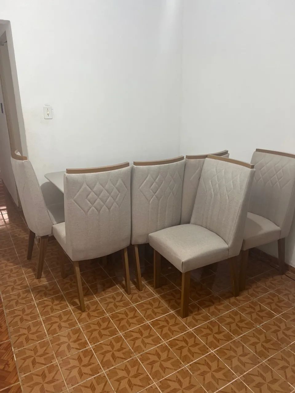 Mesa com 6 cadeiras 