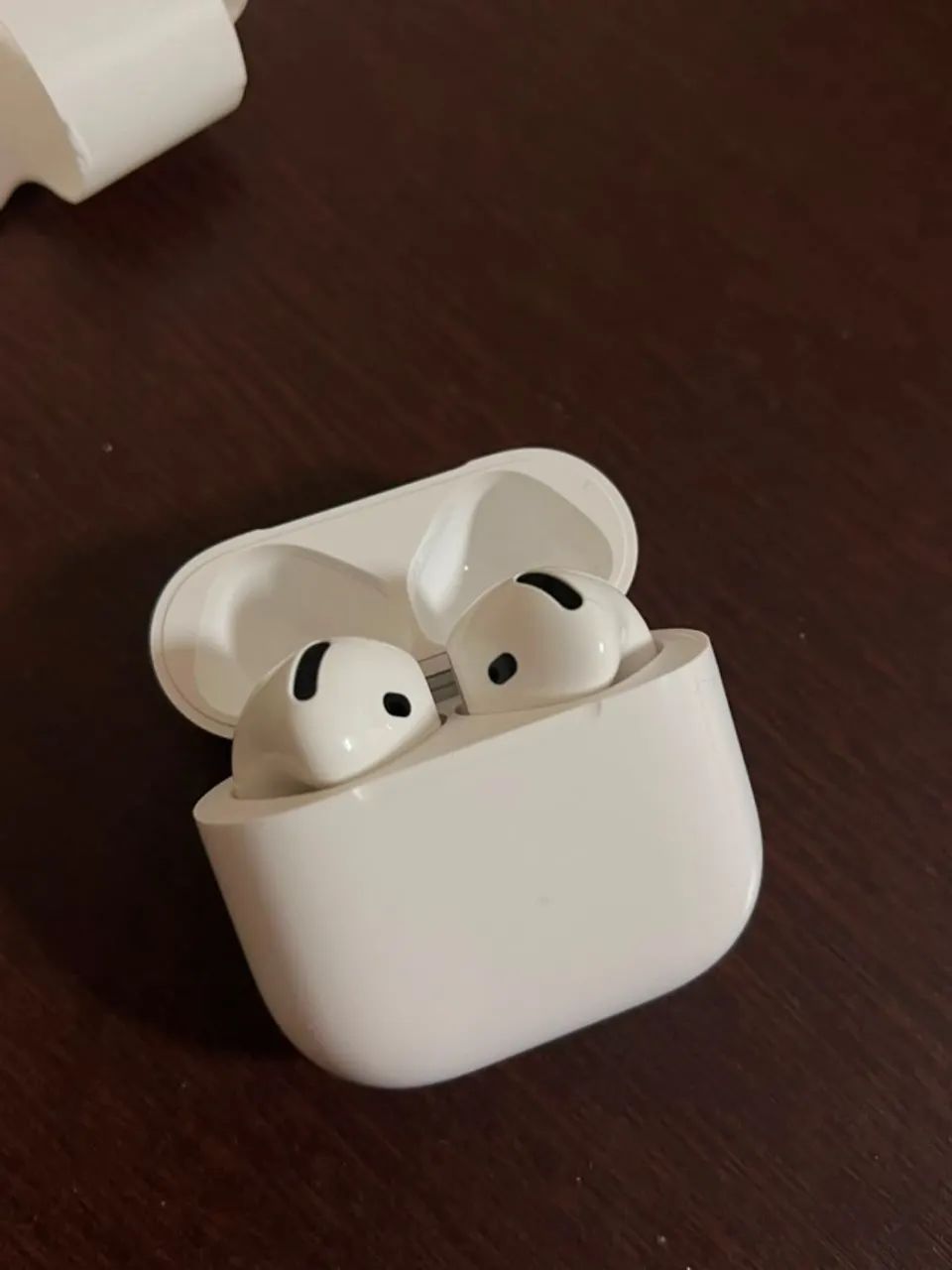 Airpods 4