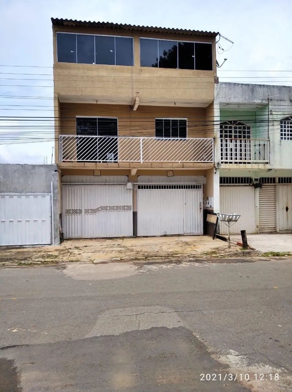 Vendo prédio com 2 AP mais uma kit