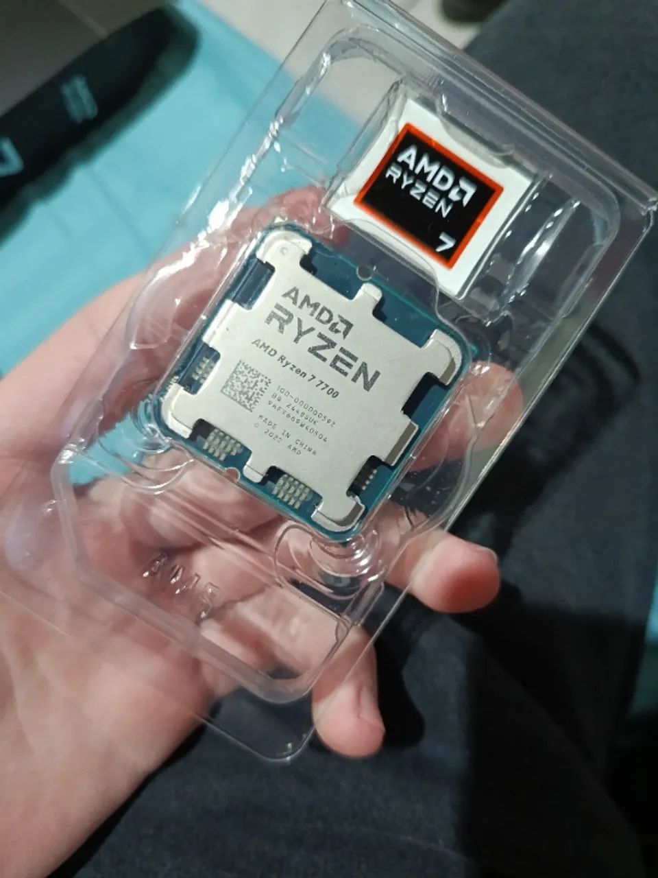 RYZEN 7 7700