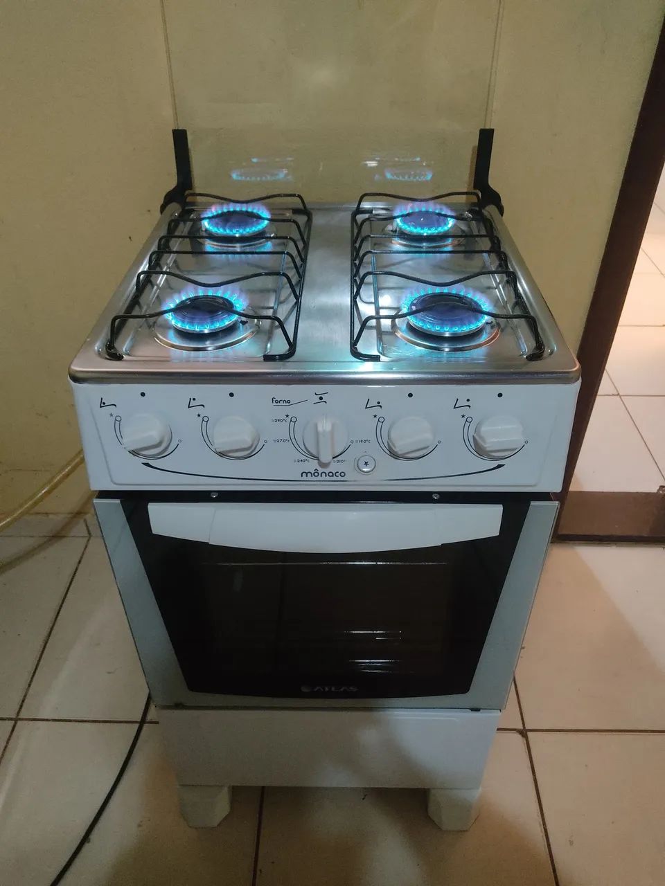 Fogão conservado 