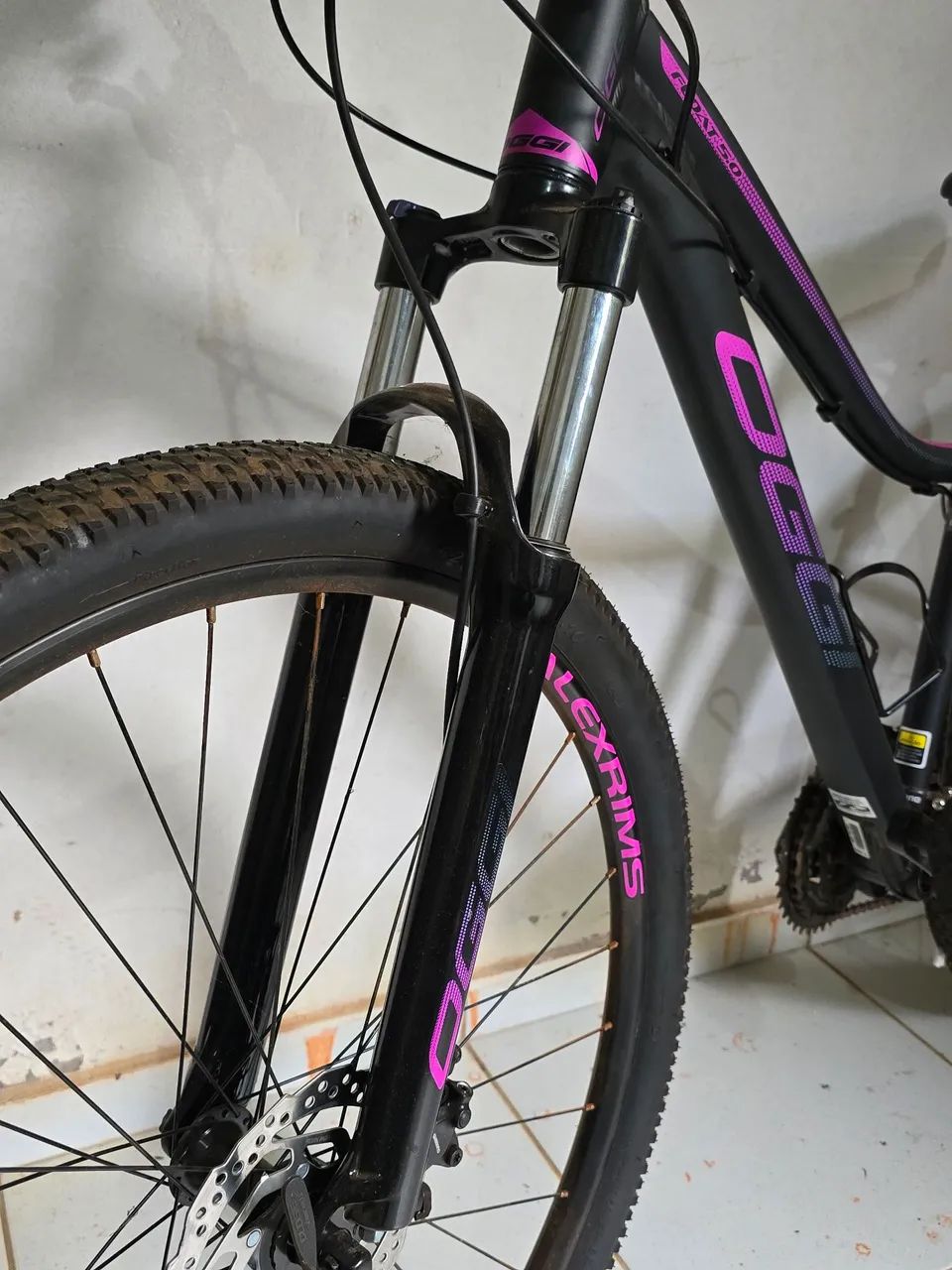 Bicicleta OGGI FLOAT 5.0 - EM PERFEITO ESTADO - Foto 2