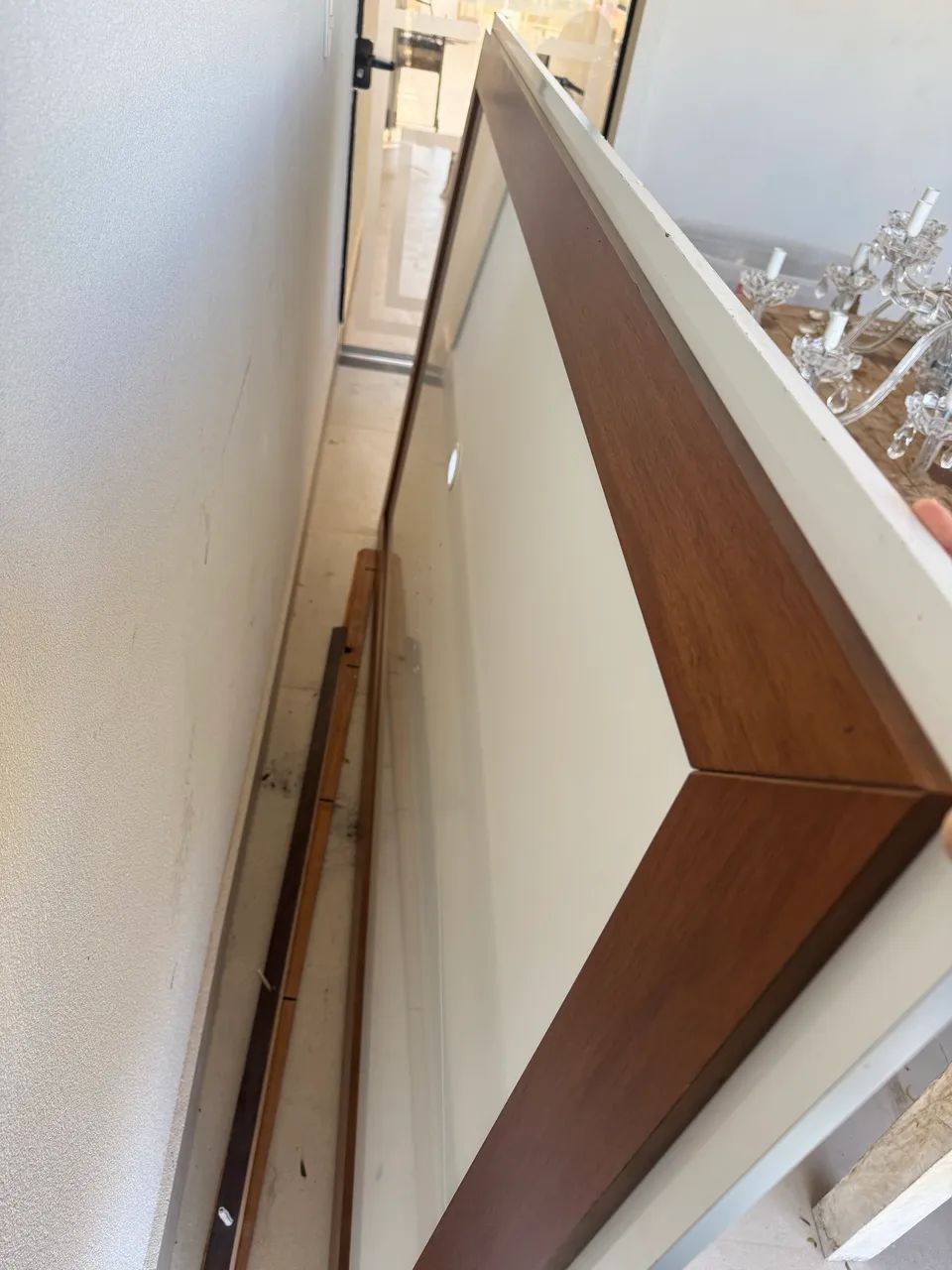 Vendo painel de Tv ótimo madeira maciça 