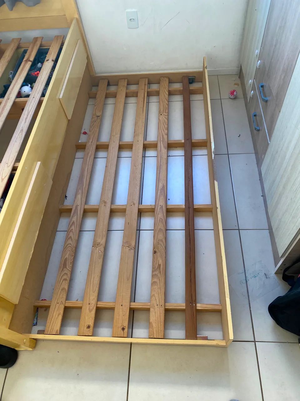 Cama solteiro com auxiliar  - Foto 4