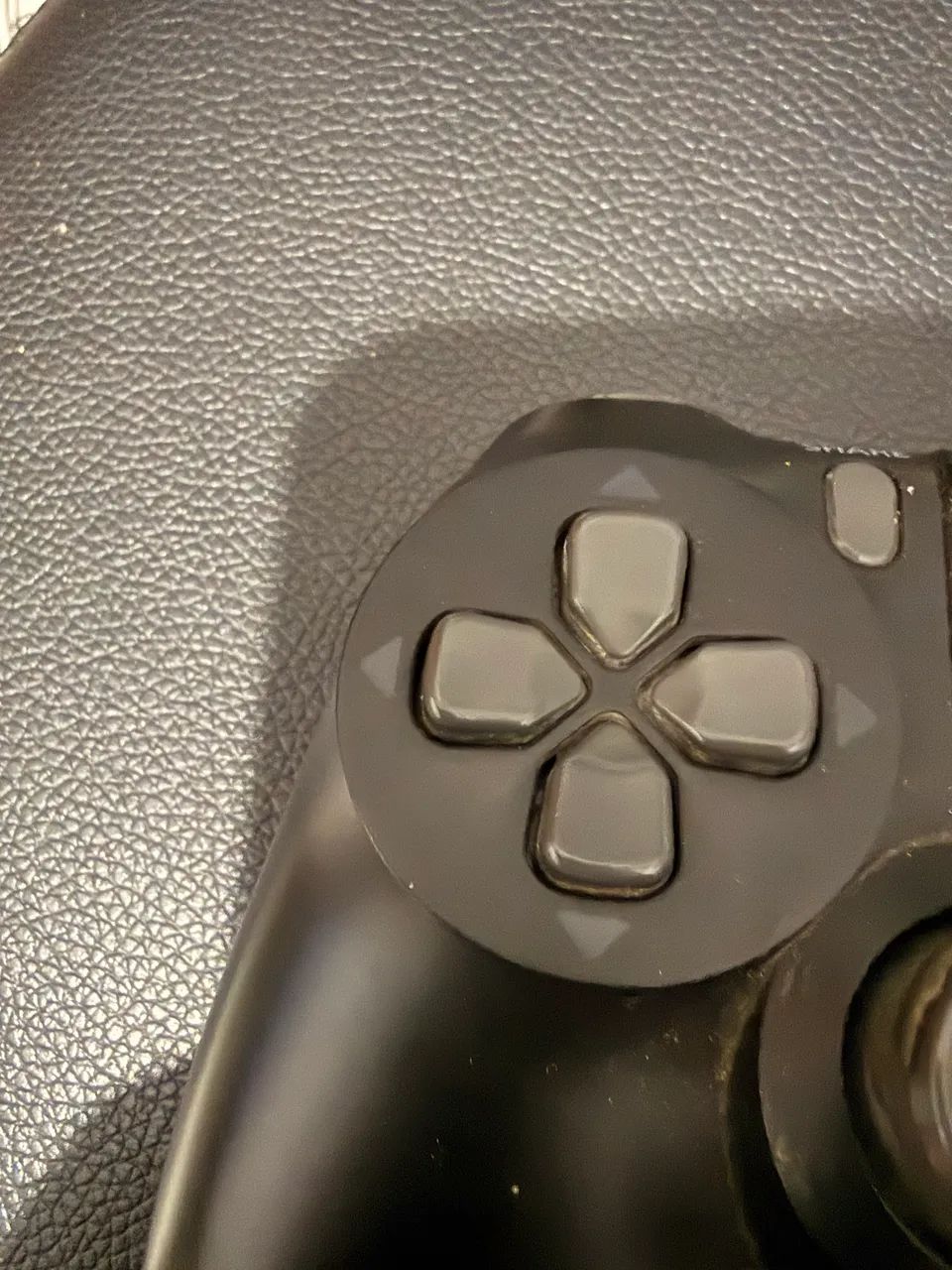 Controle PS4 com defeito na seta esquerda  - Foto 4