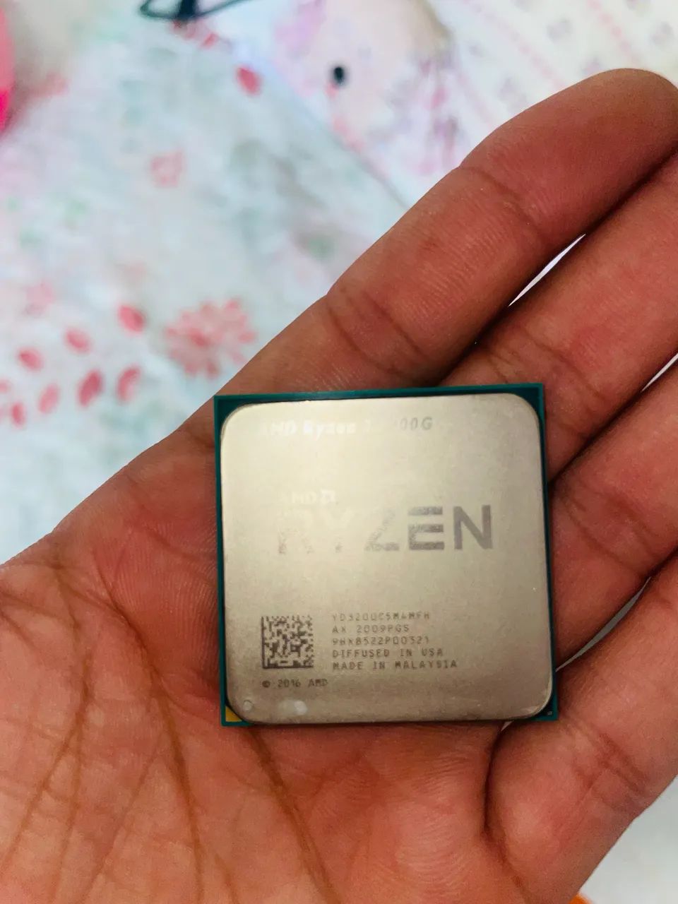 300$ VENDO PROCESSADOR E PLACA MÃE, TUDO FUNCIONANDO PERFEITAMENTE.