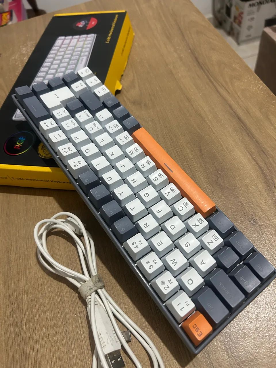 Teclado mecânico E-YOOSO Z- 686 - Foto 2