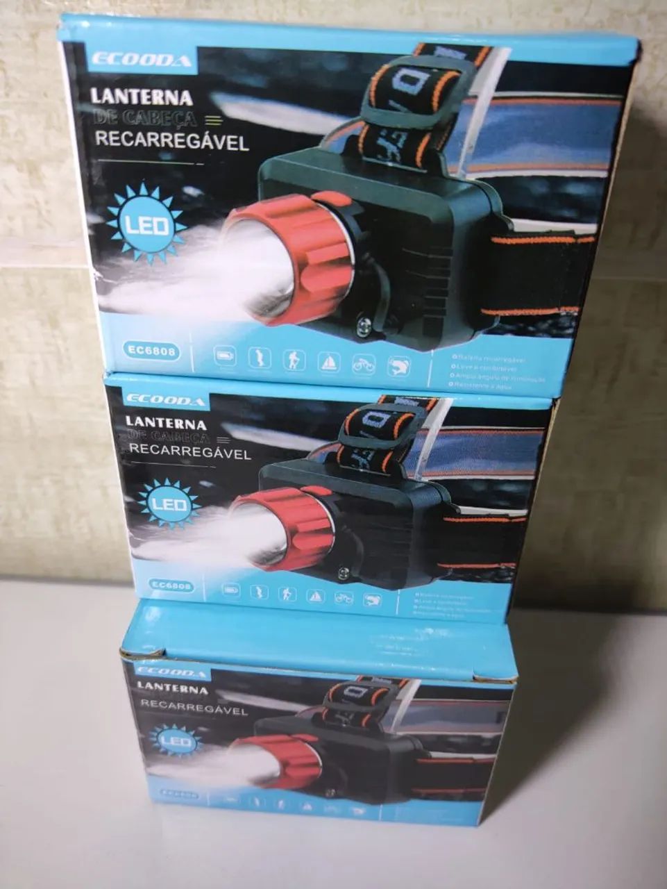 Vendo lanterna de cabeça com LED, modelo Ecooda EC6808