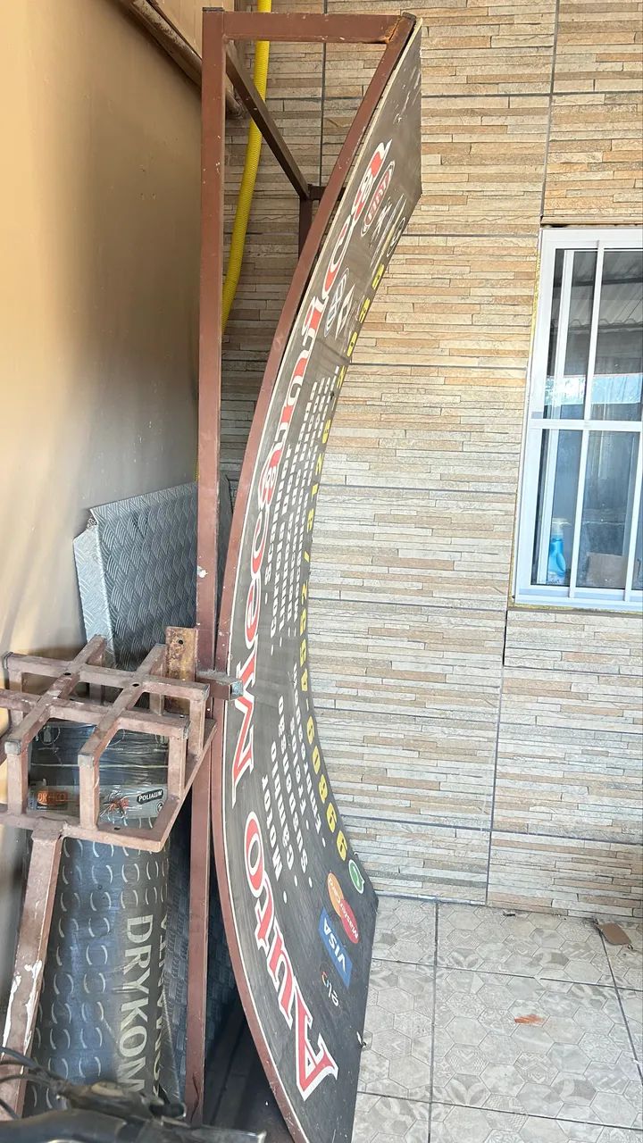 Placa Divulgação com luz e poste  - Foto 2