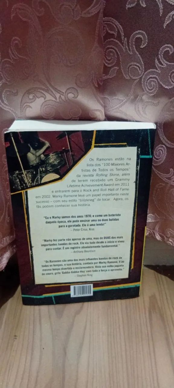 Livro Ramones - Foto 2