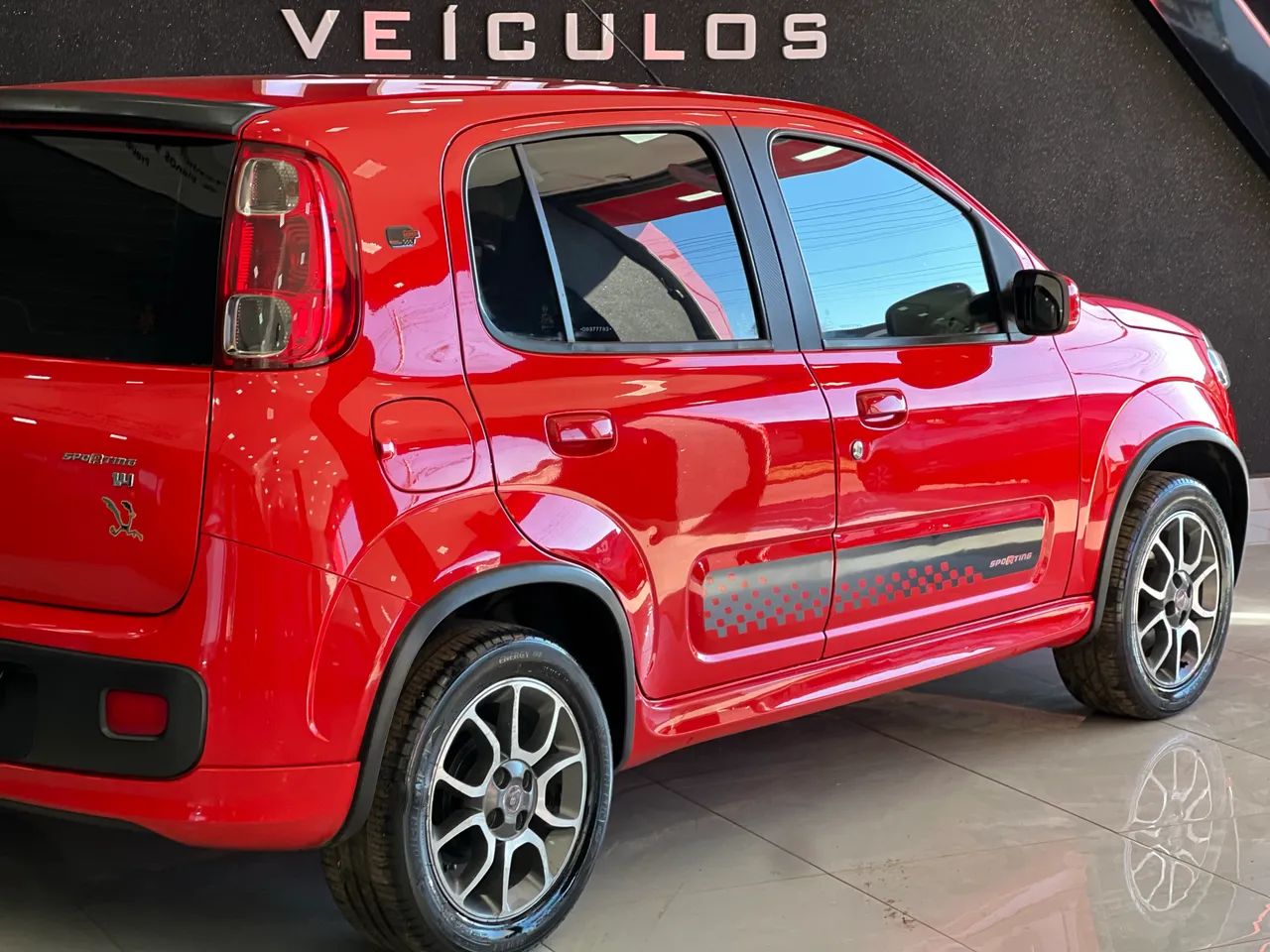 Fiat Uno Sporting 1.4 EVO Fire Flex 8V 4P 2013 - Foto 3