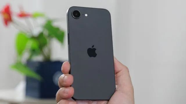 Iphone 16E 256 preto - Foto 2