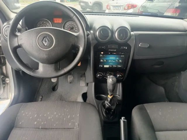 Renault Logan Expression Hi-Flex 1.6 8V 4p, foto 10 de 19