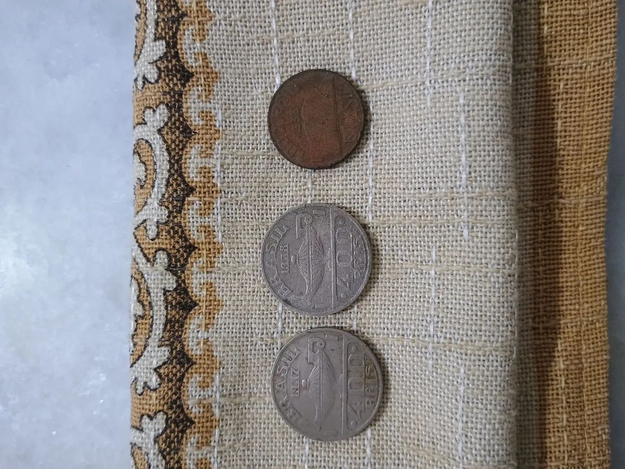 Moedas antigas reverso medalha. - Foto 2