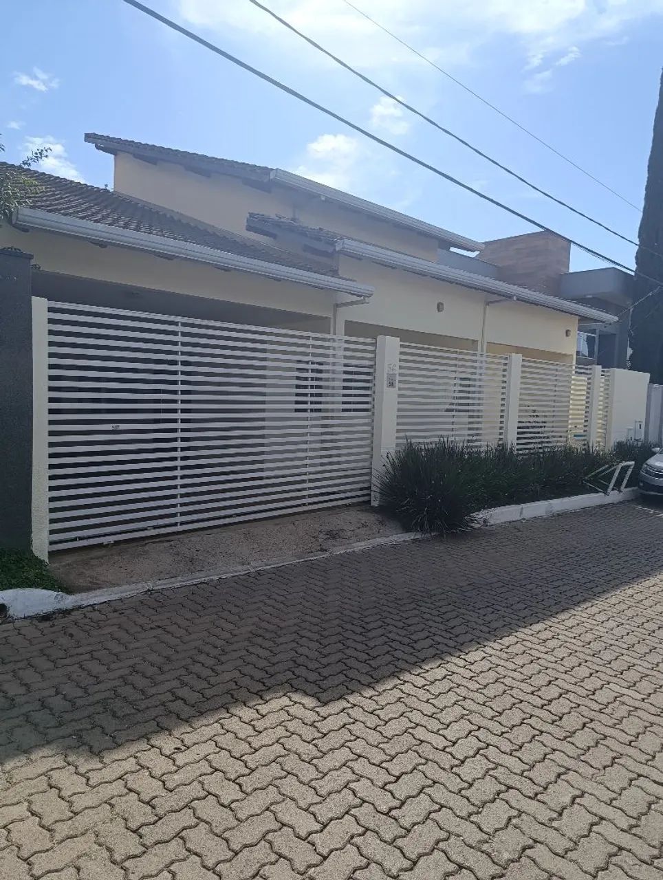 Alugo uma Excelente Casa 