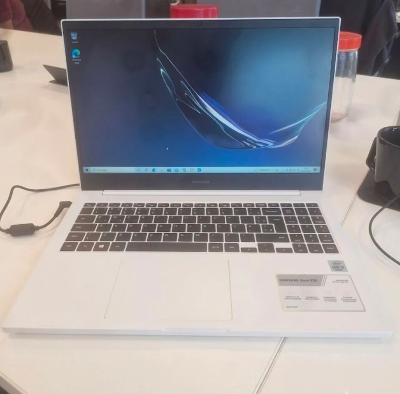Notebook Samsung Book E30