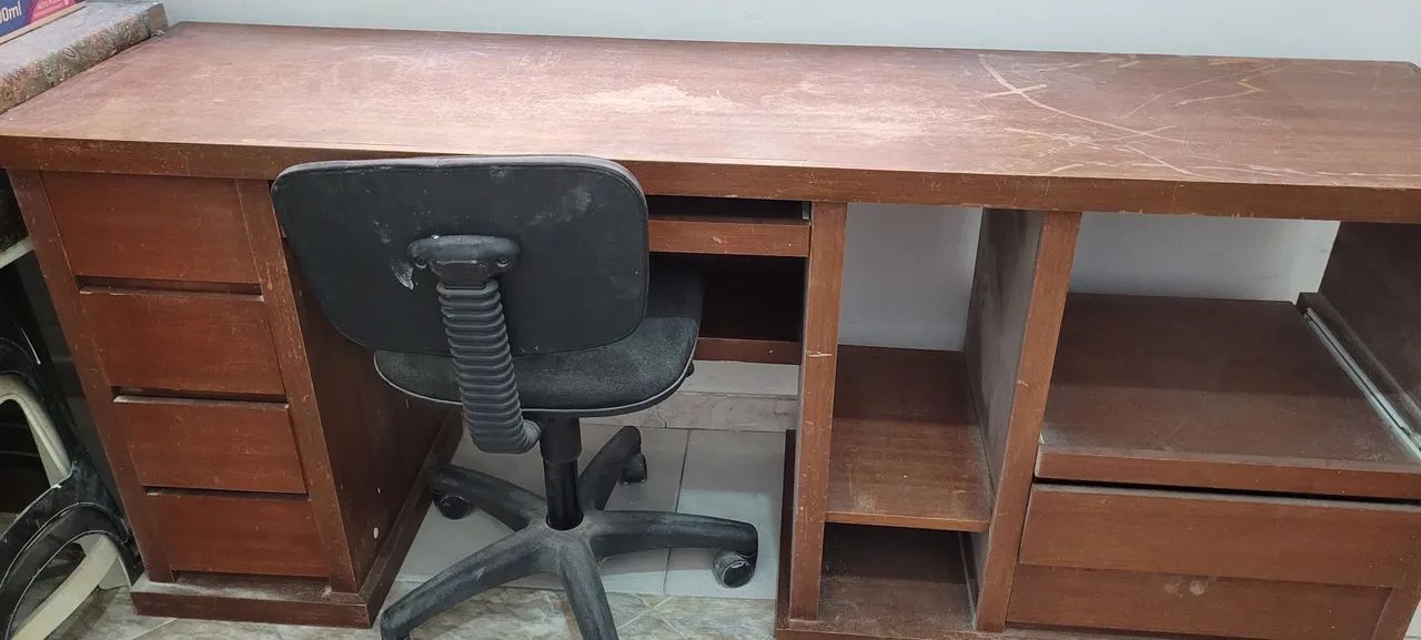 Mesa de Computador em Madeira - Foto 4