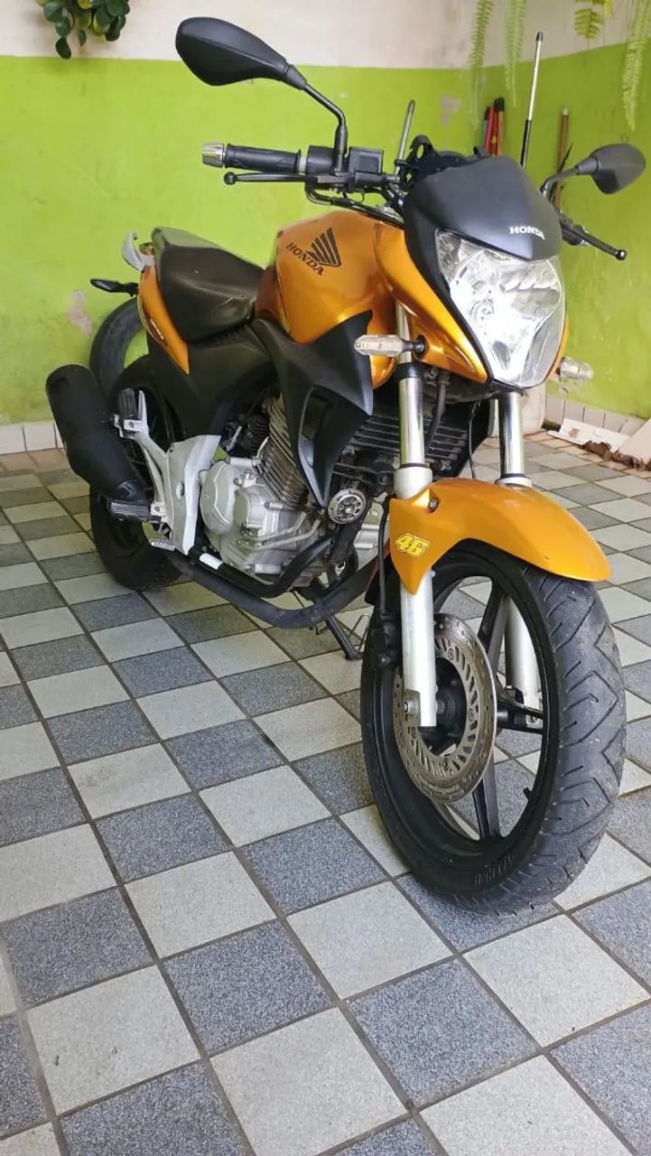 HONDA CB300R 
