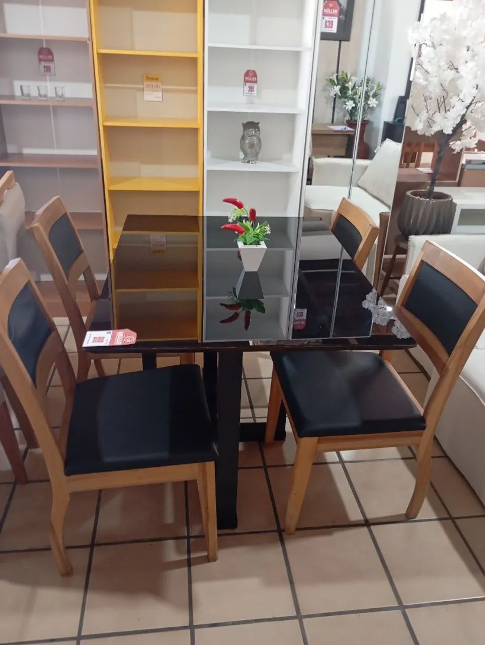 Mesa com 4 cadeiras - Foto 2