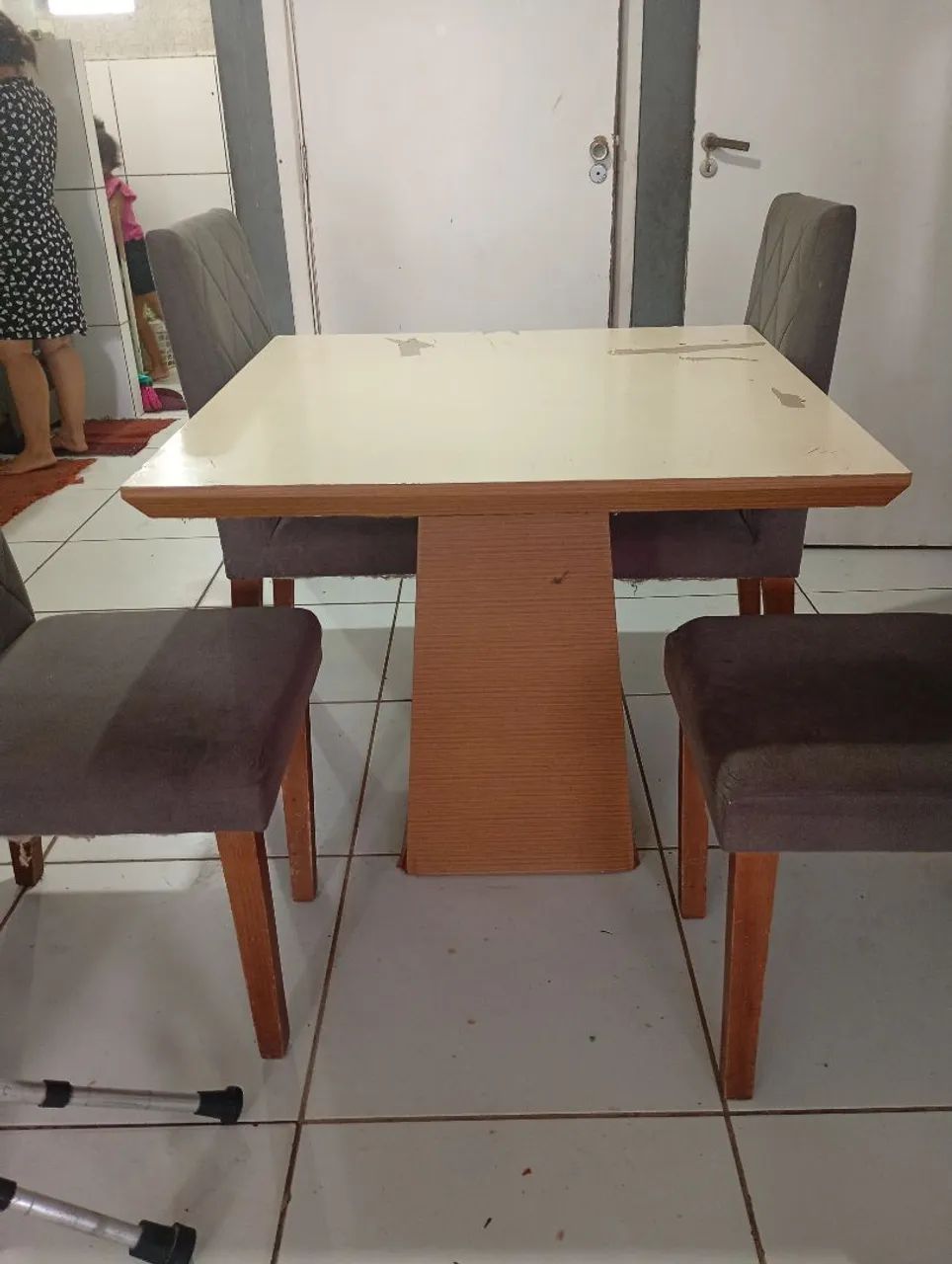 Mesa de 4 cadeiras  - Foto 2