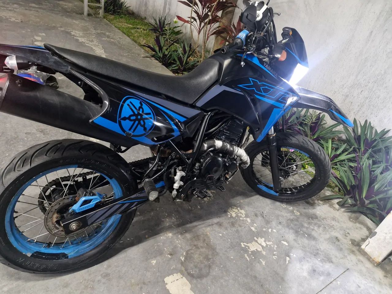 XTZ 250 Estilo Motard - Foto 2