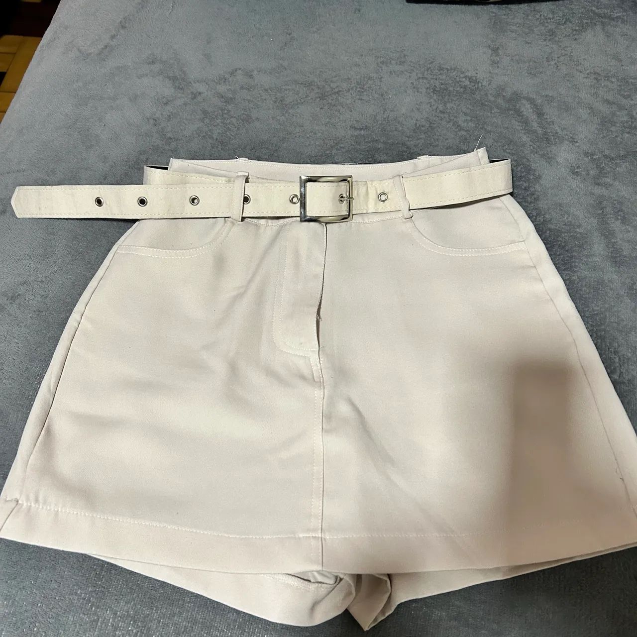 Short saia com cinto