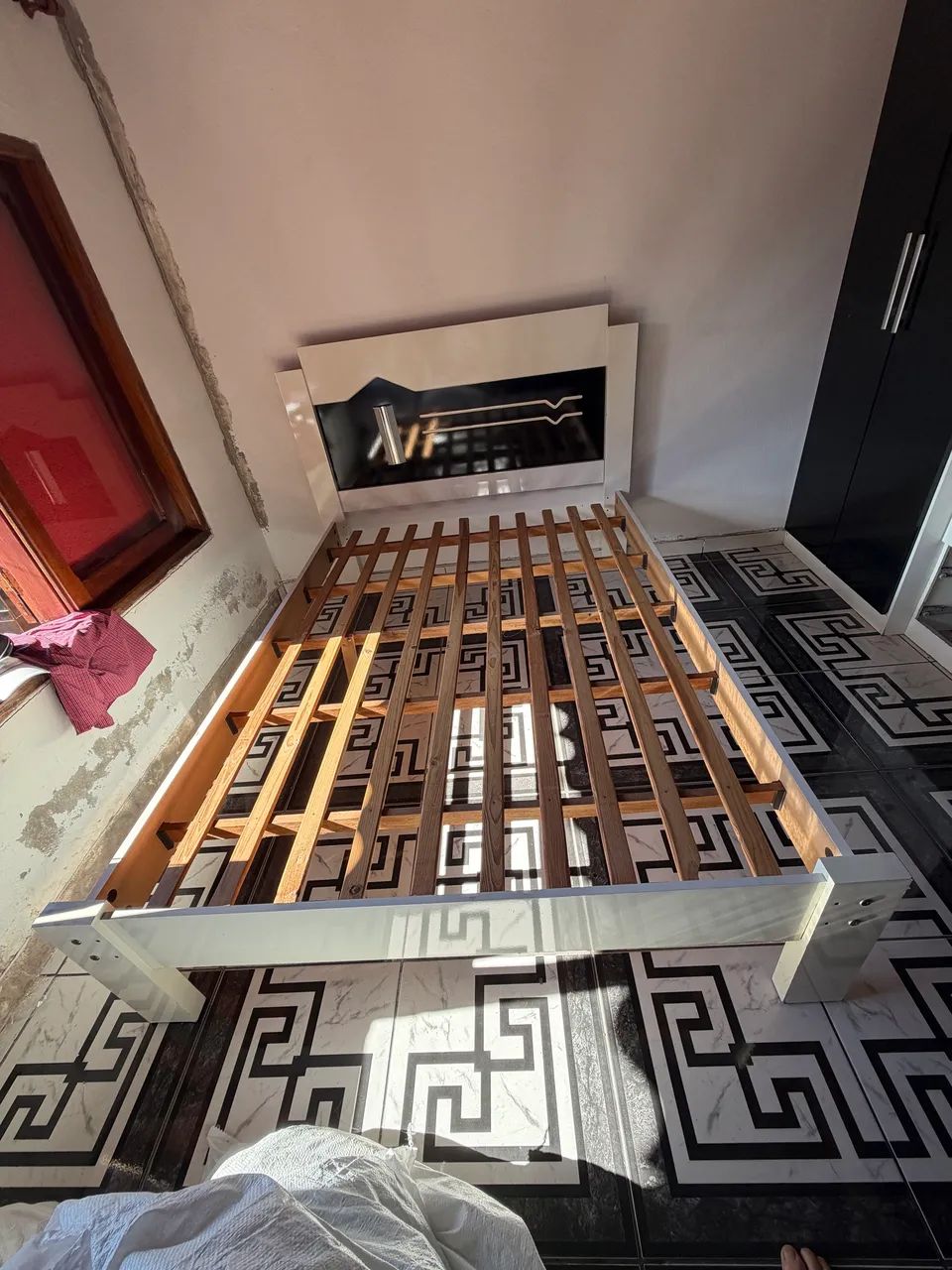 Jogo de quarto (Cama casal + Guarda Roupa + Cômoda) - Foto 3