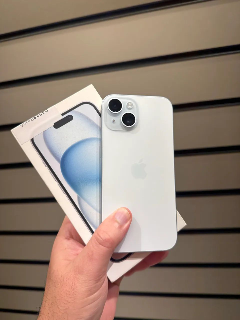 iPhone 15 azul com garantia Apple 