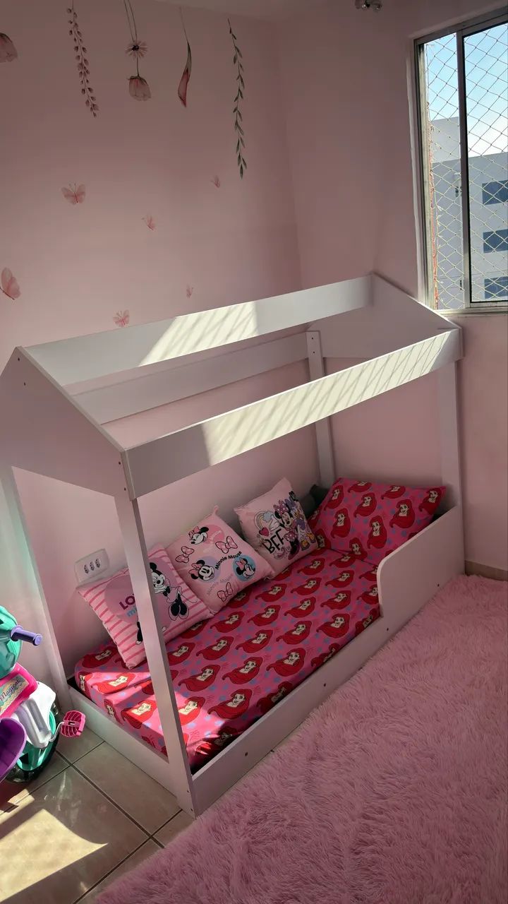 Cama montessoriana infantil 