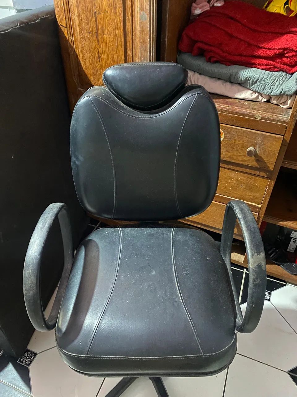 Vende-se Cadeira
