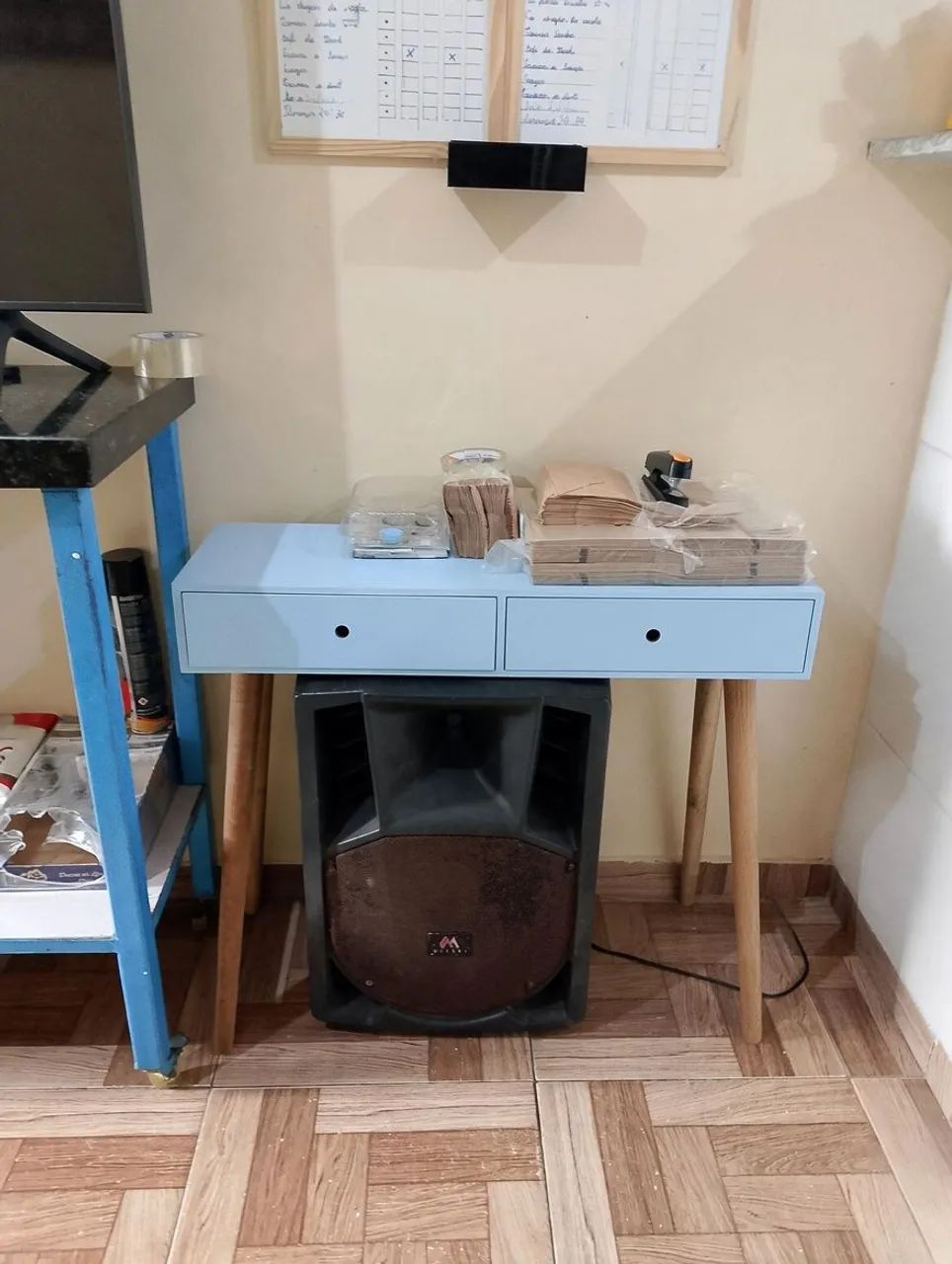 ? VENDE-SE MESA DE APOIO! ?