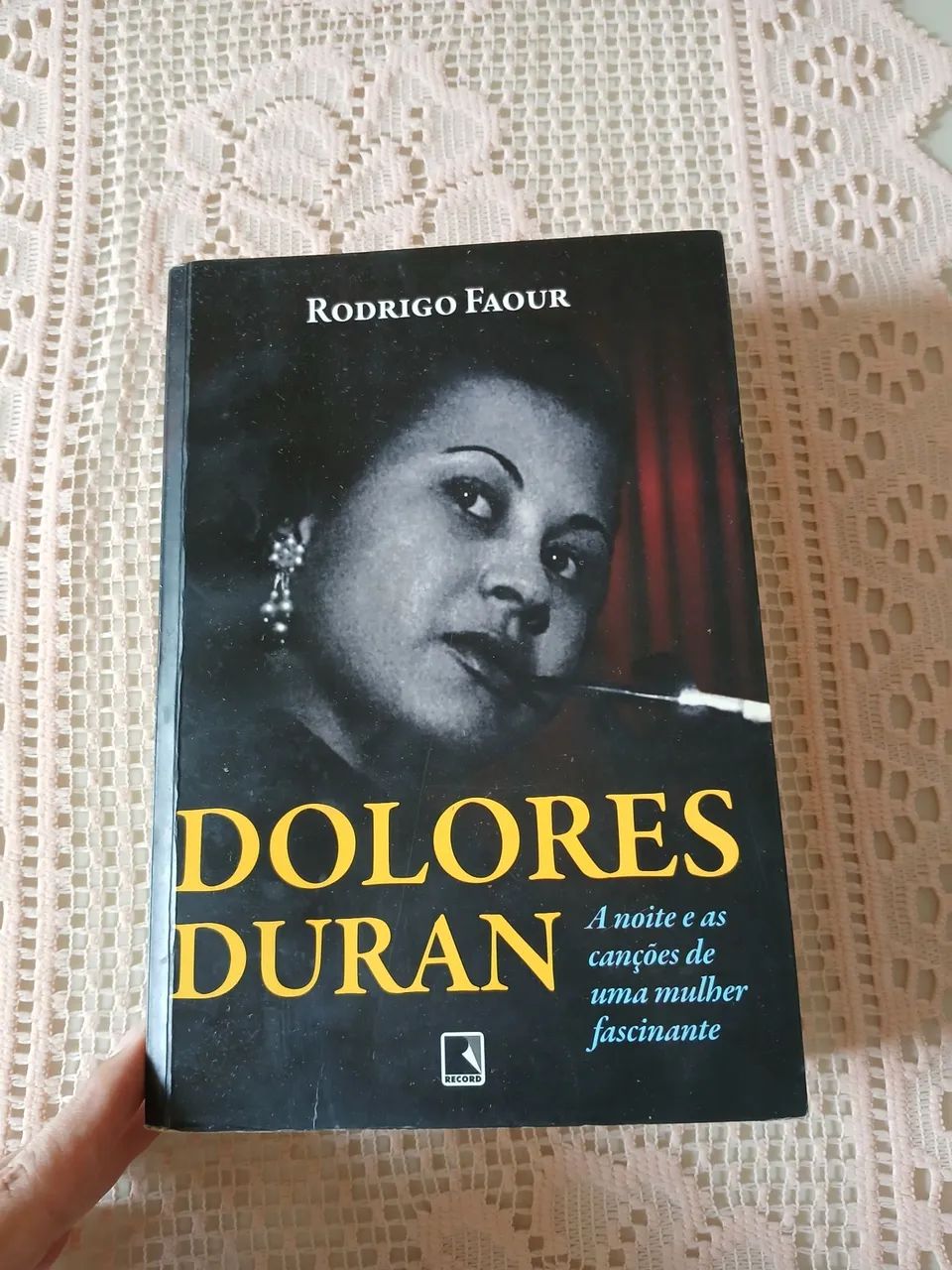 Dolores Duran, biografia 