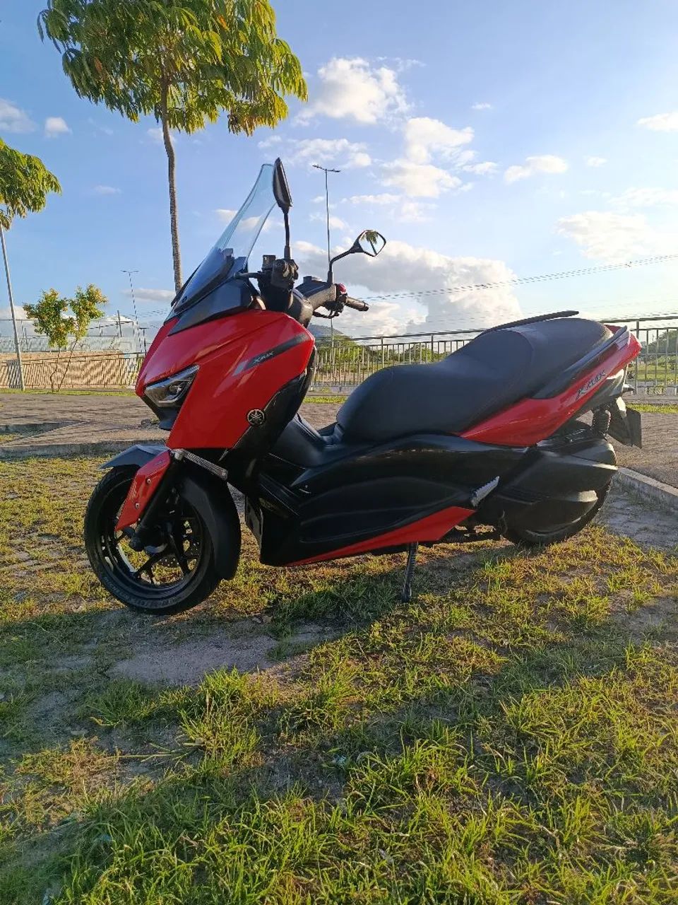 *YAMAHA XMAX 250 CC ESTADO DE NOVA  - Foto 4