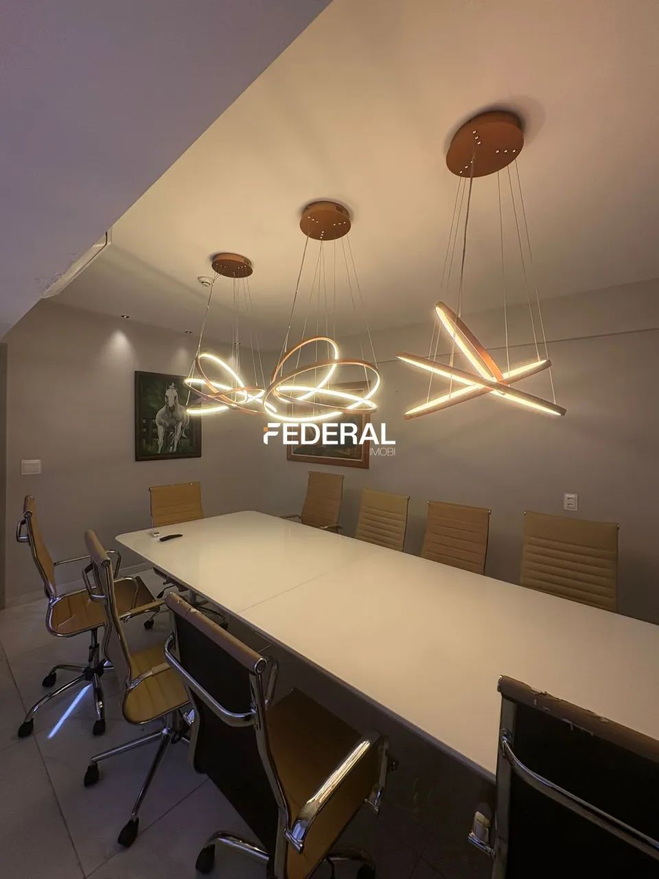 Sala comercial para Alugar com 147m², 5 salas, 3 garagens - Ilha do Leite - Foto 2