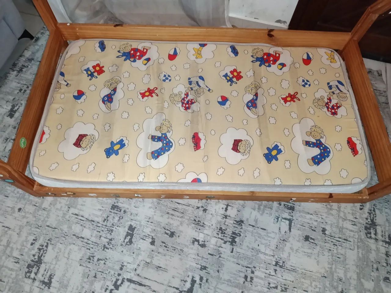 Cama Montessori com colchão - Foto 2