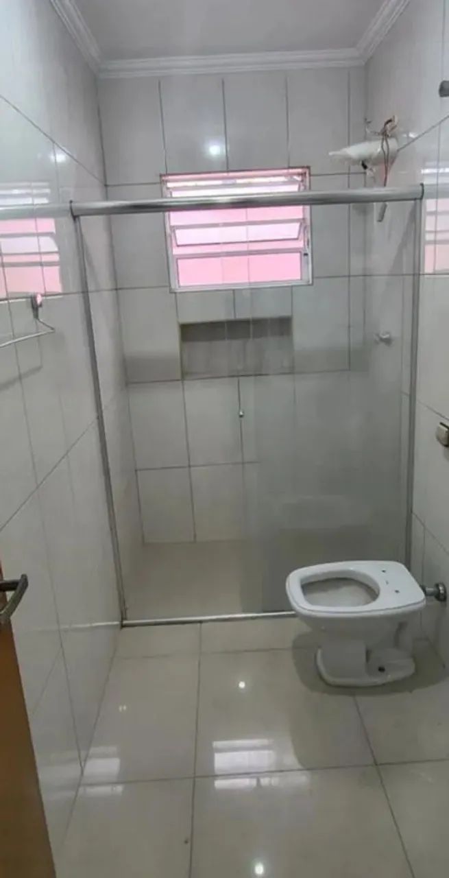 ALUGA SE CASA  BEM LOCALIZADA  - Foto 4