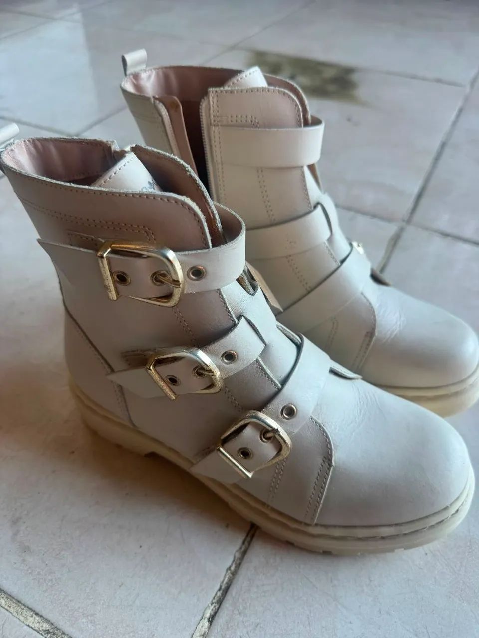 BOTA CRAVO E CANELA NOVA