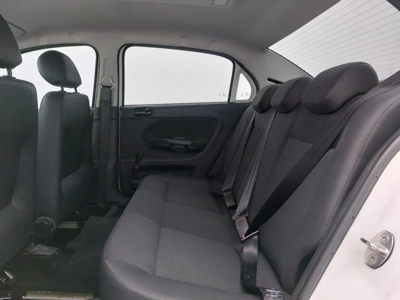 Volkswagen Voyage 1.0 Flex 12V 4p, foto 15 de 16