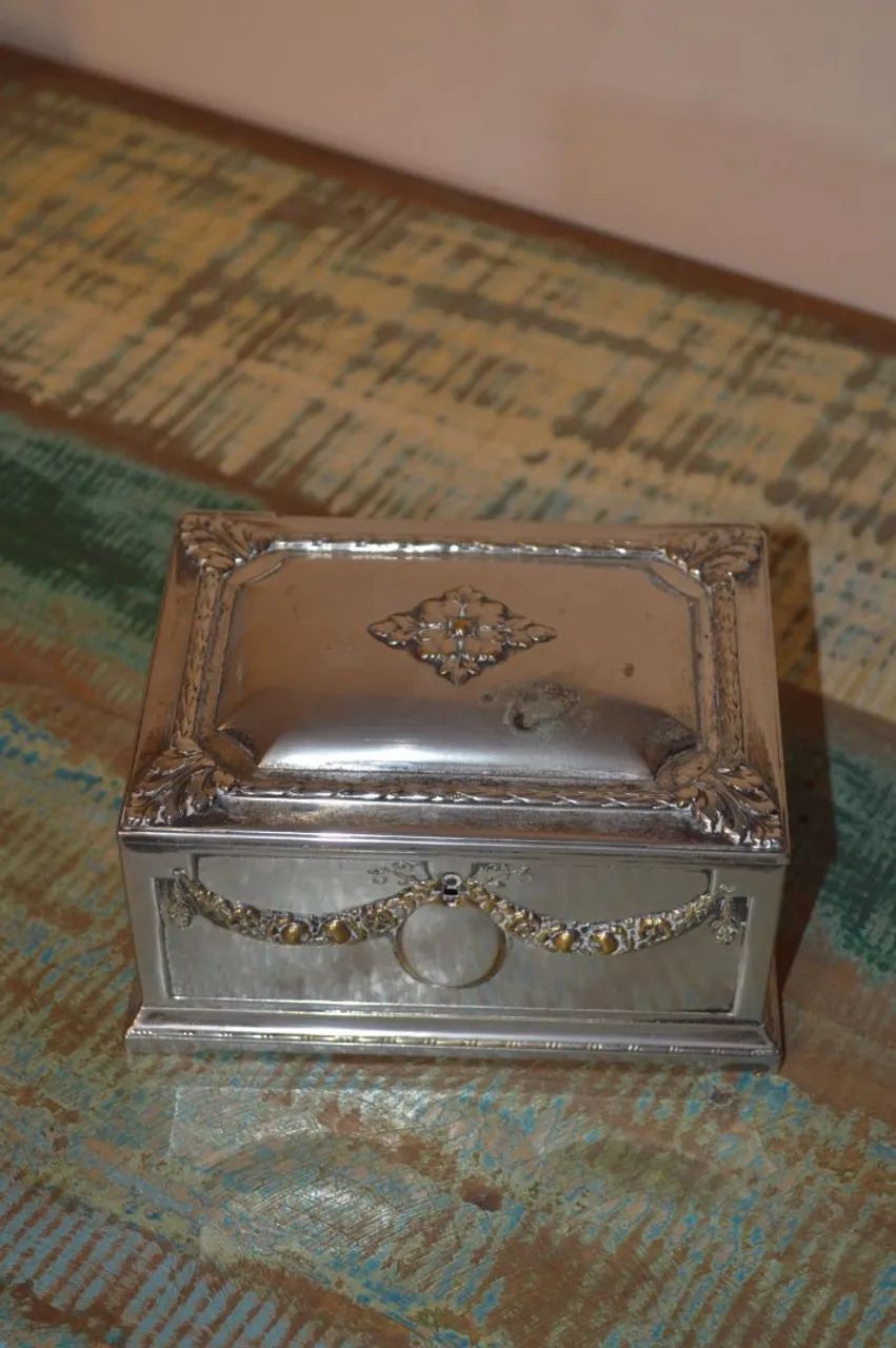 Caixa decorativa em prata - Foto 4