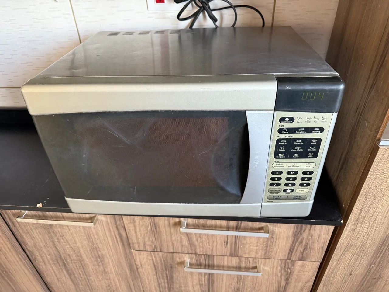 Microondas eletrolux 28 l - Foto 4
