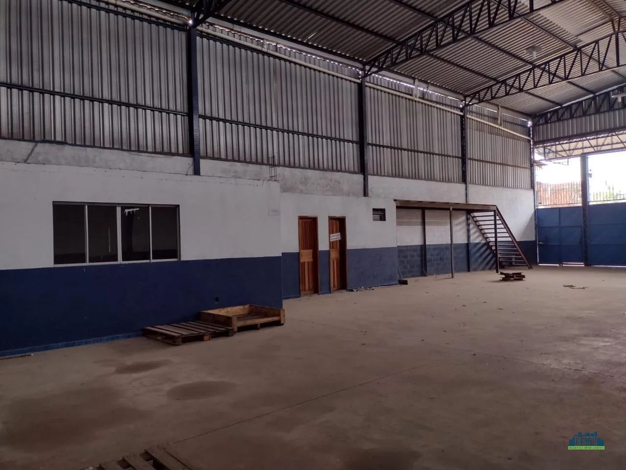 Alugue excelente galpão 300m² Jardim Marilandia - Foto 4