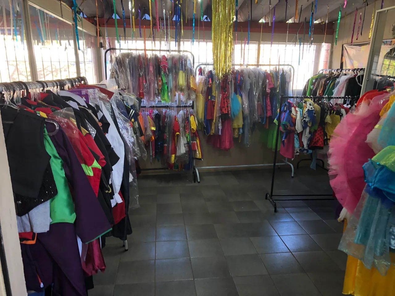 Oportunidade de negócio Vendo loja de Fantasia e acessórios - Foto 5