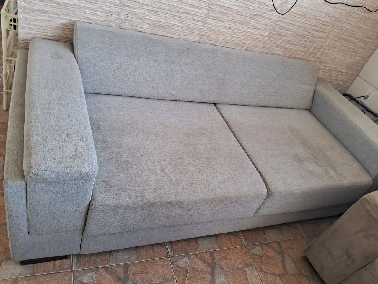 Sofa retratil semi novo