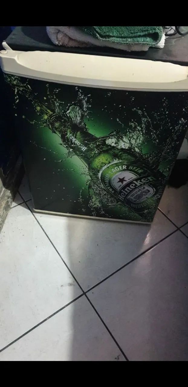 Frigobar consul envelopado Heineken 