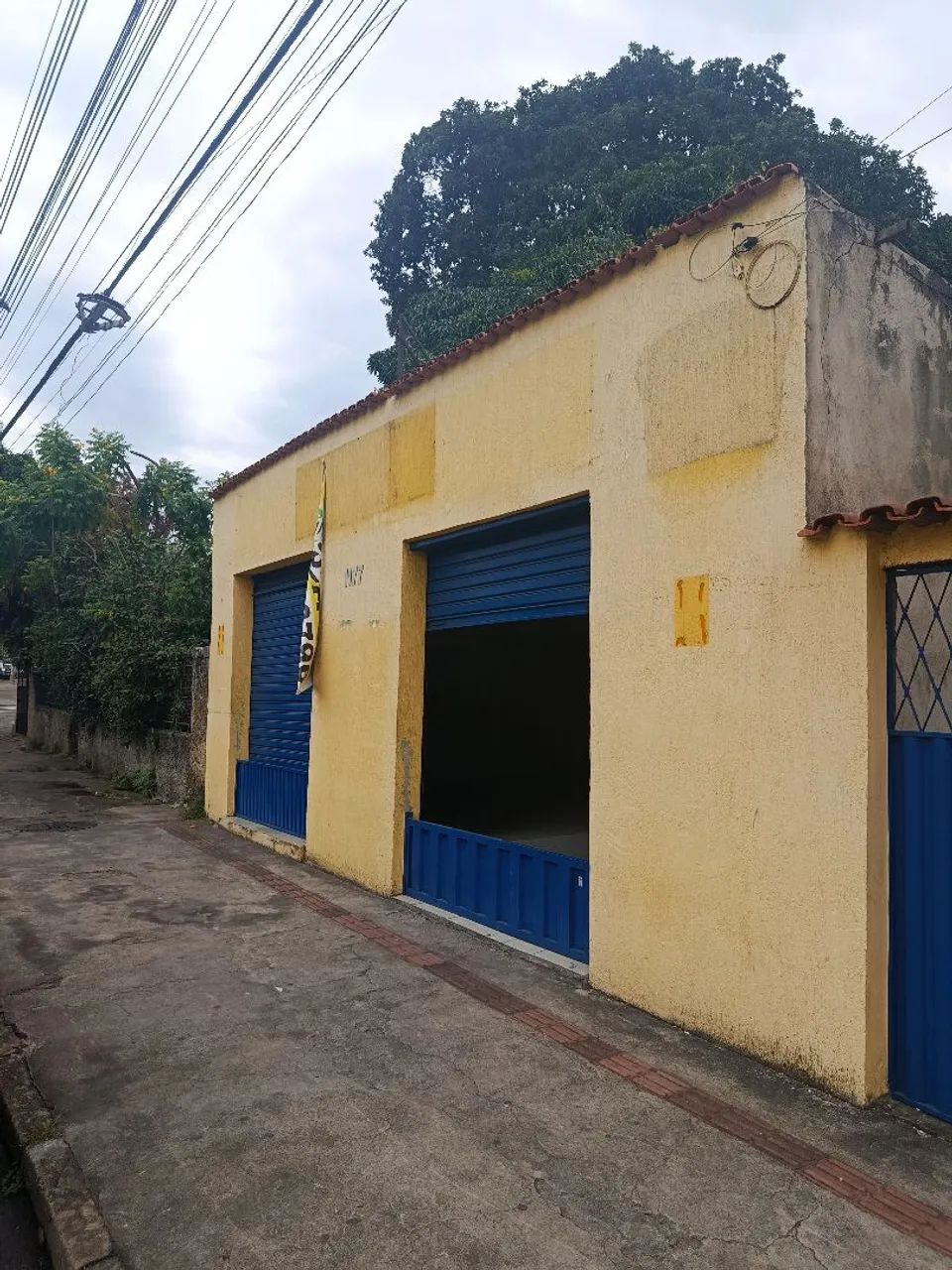 Aluga -se loja na Avenida Abílio Machado 