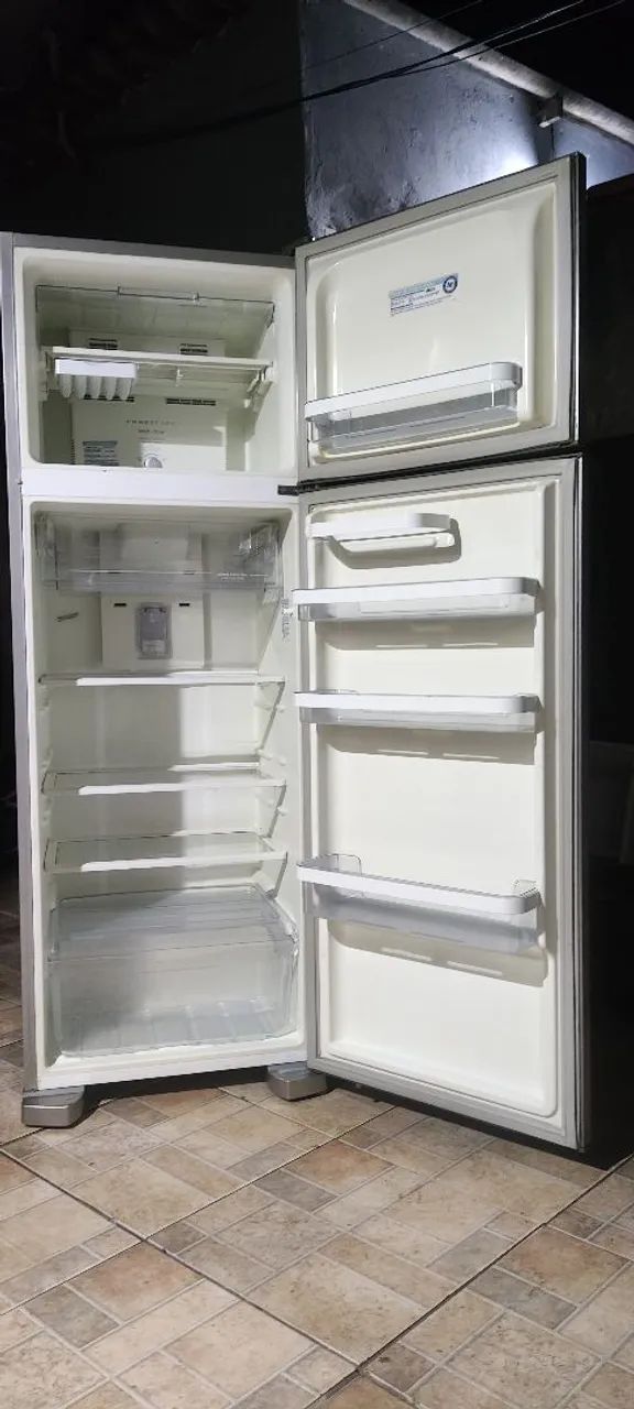 Geladeira Electrolux funciona perfeitamente  - Foto 2